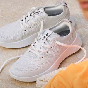 Allbirds NWOT Tree Runner Go size 8